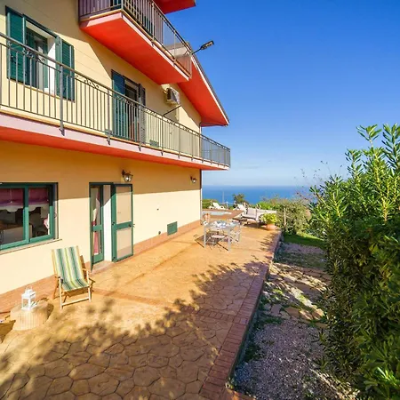 4 Bedroom Awesome In