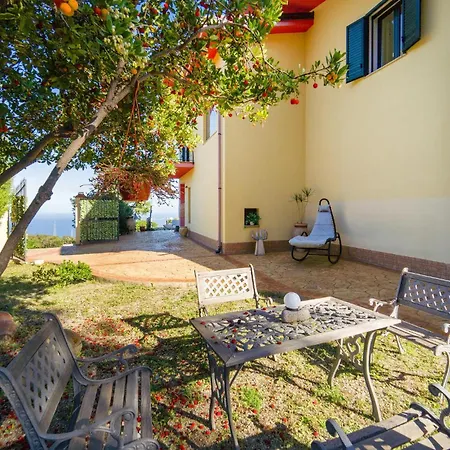 度假居 4 Bedroom Awesome In 卡罗尼亚