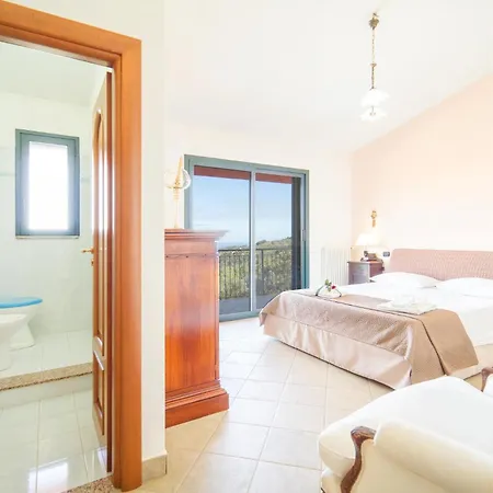 Awesome Home In Caronia * Caronia