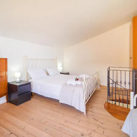 度假居 4 Bedroom Awesome In