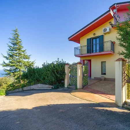 4 Bedroom Awesome In